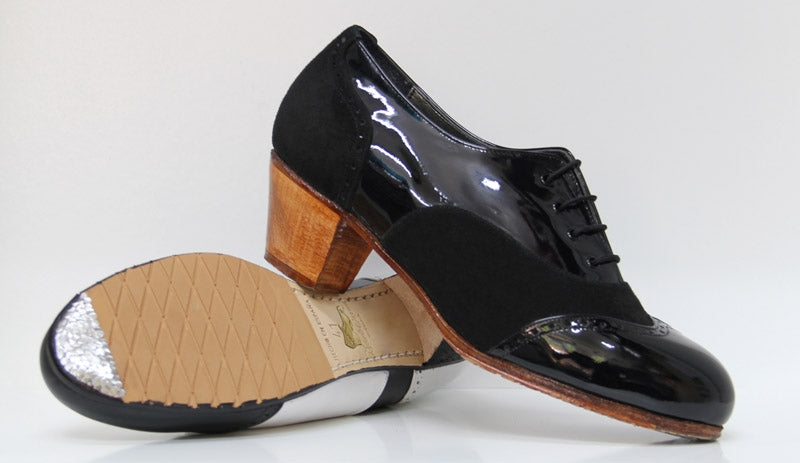Chaussure de flamenco professionnelle en cuir verni et daim noir