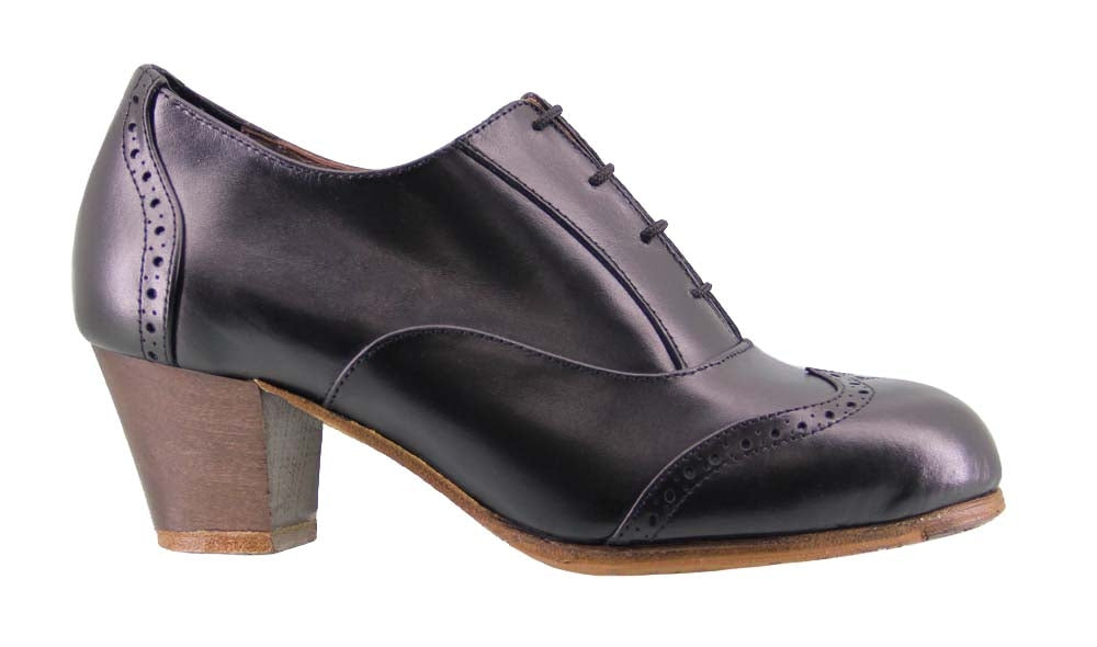 Zapato de baile flamenco profesional piel negro y cordones