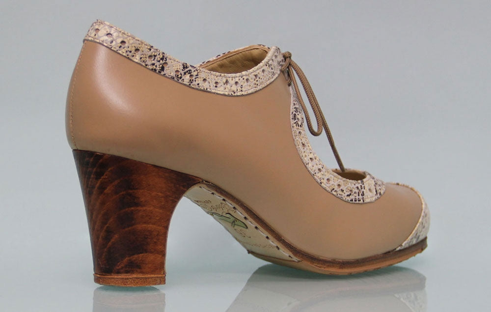 Chaussure de danse flamenco professionnelle en cuir beige et fantaisie