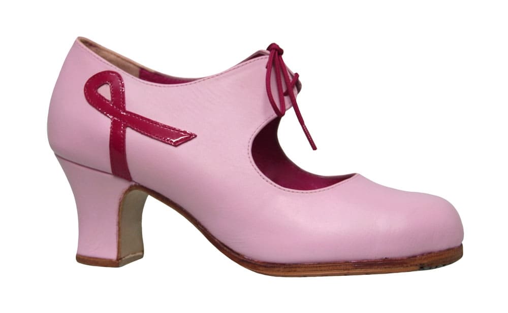 Modelo solidario tacón carrete