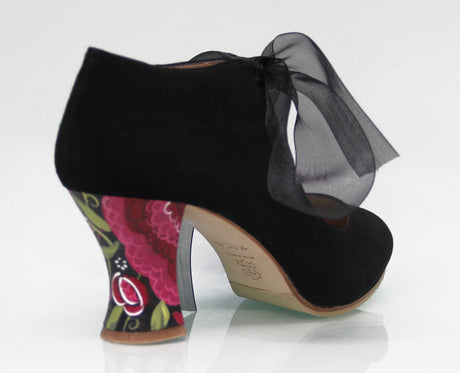 Zapato de Calle Ante Negro con Lazo