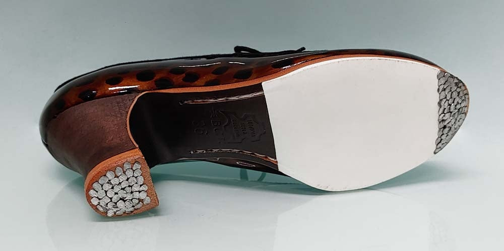 Zapato de Baile Flamenco Profesional Combinado Charol Anacarado Marrón y Ante Negro