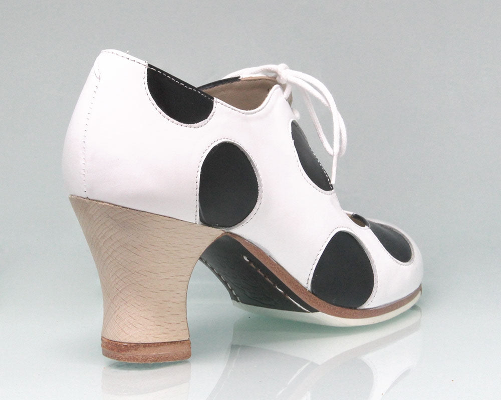 Chaussure de danse flamenco professionnelle à lacets noirs et blancs