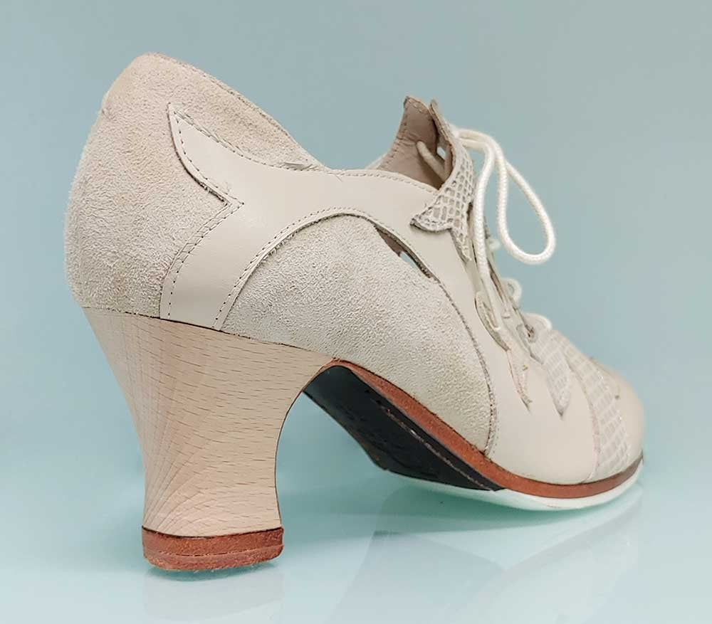 Chaussure de danse flamenco professionnelle beige clair à lacets