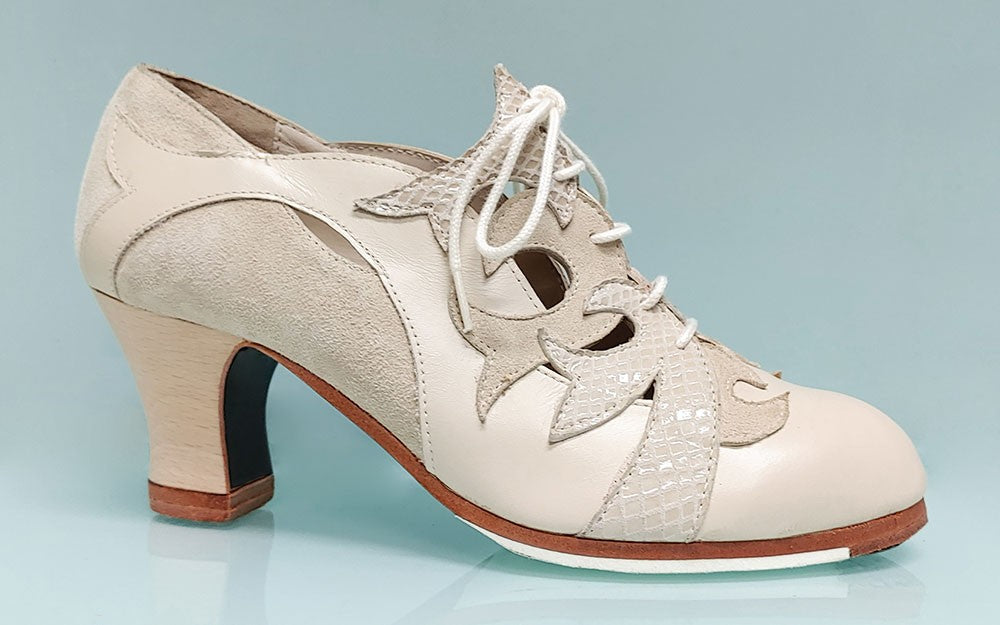Chaussure de danse flamenco professionnelle beige clair à lacets