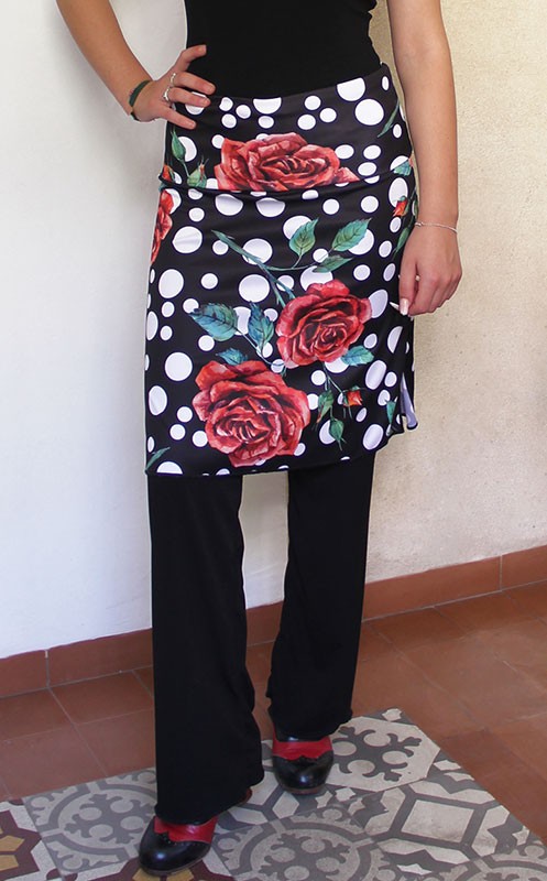 Falda-Pantalón Negro y Estampado Lunar y Flores