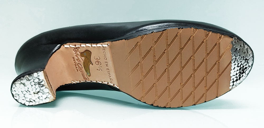 Zapato de baile flamenco profesional piel negro cordones