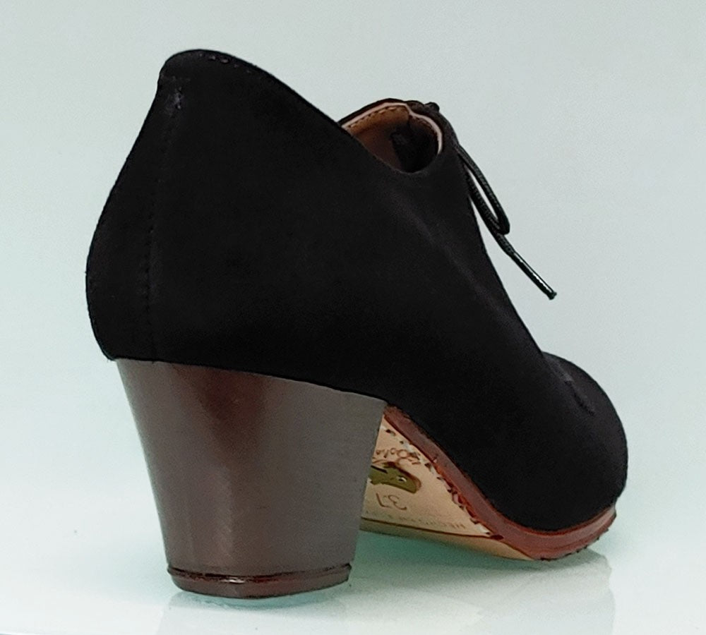 Chaussure de danse flamenco professionnelle "Double Largeur Spéciale" avec lacets.