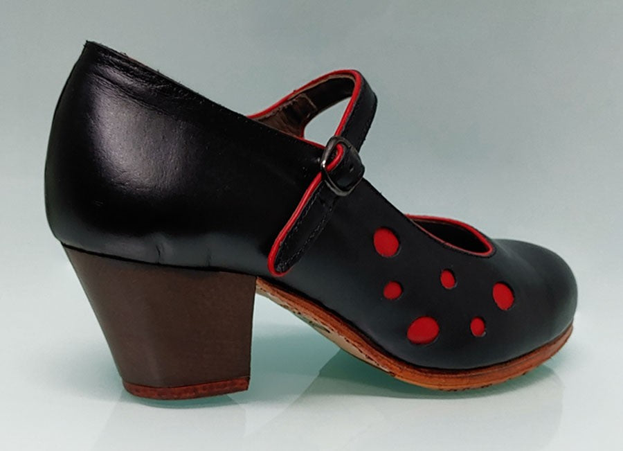 Zapato de baile flamenco profesional piel negro y lunares piel roja