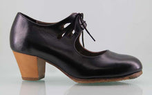 Zapato de baile flamenco profesional piel negro lágrimas caladas
