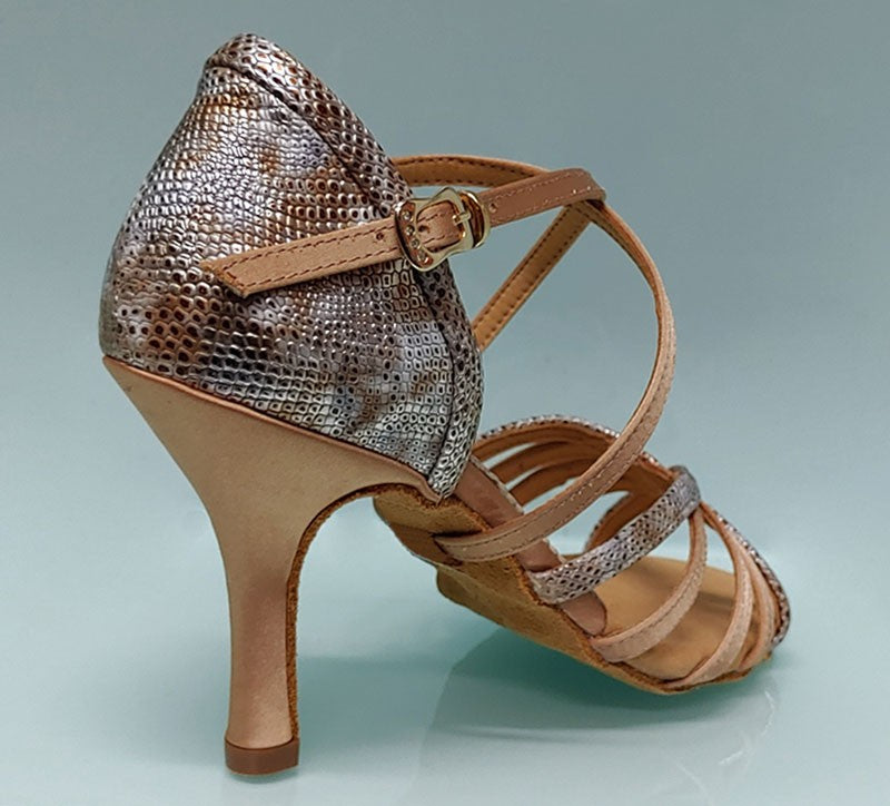 Chaussure de danse de salon combinée en satin et fantaisie.