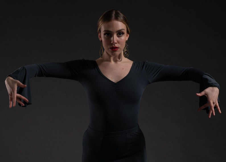 Body flamenco avec sourcils lisses