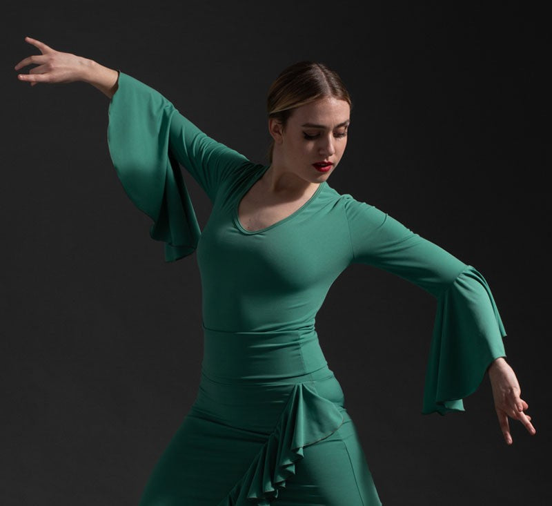 Flamenco Village Top with Ruffle Sleeves