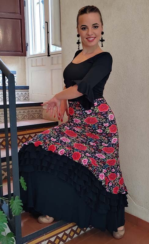 Falda Flamenco Estampada de Flores de Colores y Volantes Negros