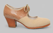 Professional flamenco dance shoe combined in beige suede and fantasy