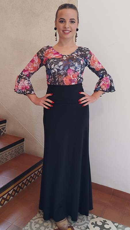 Falda Flamenco Negra Entallada Con Mucho Vuelo