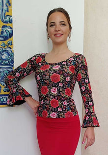 Flamenco top printed with flowers and roses