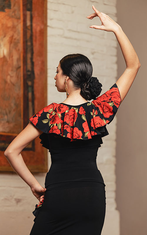 Top flamenco negro Almanzora con escote redondo y volantes de crespón