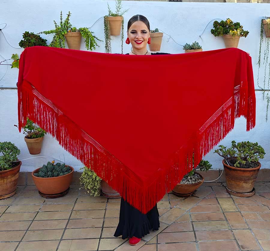 Mantón En Pico Rojo Liso Doble Tejido