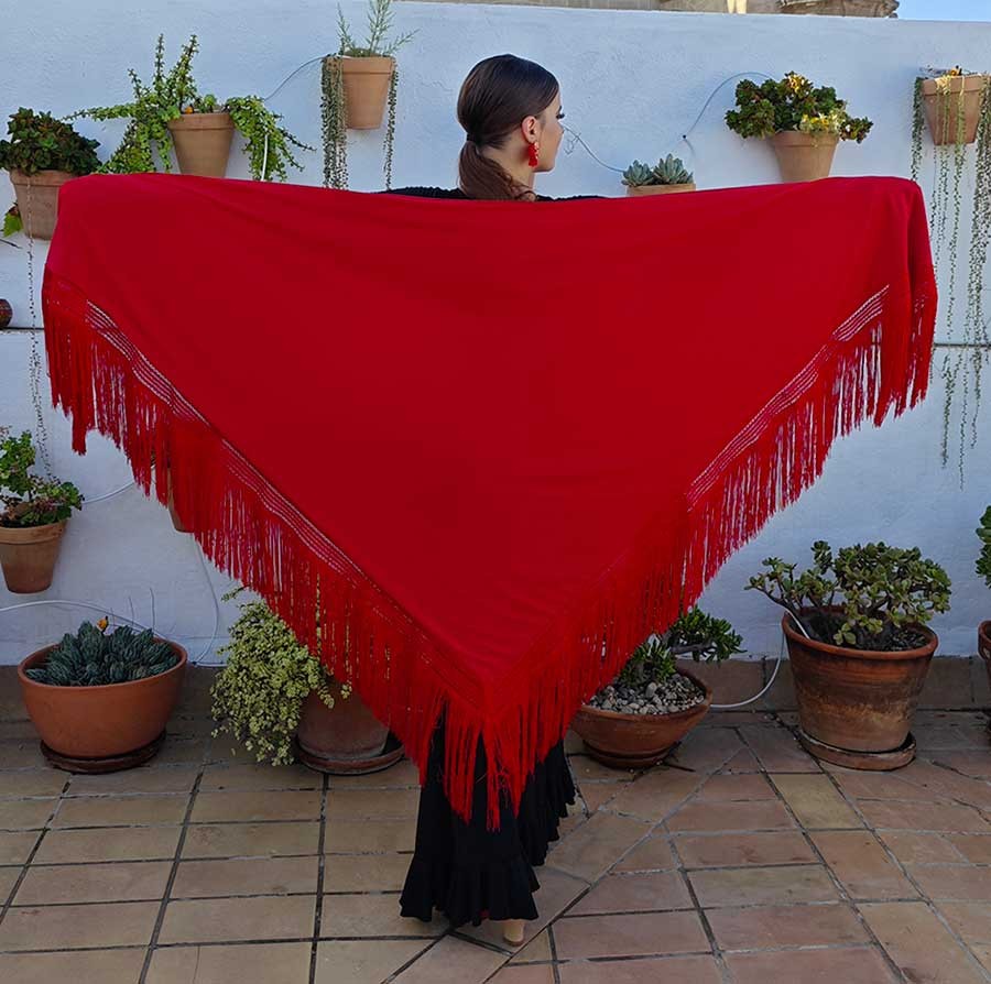 Mantón En Pico Rojo Liso Doble Tejido