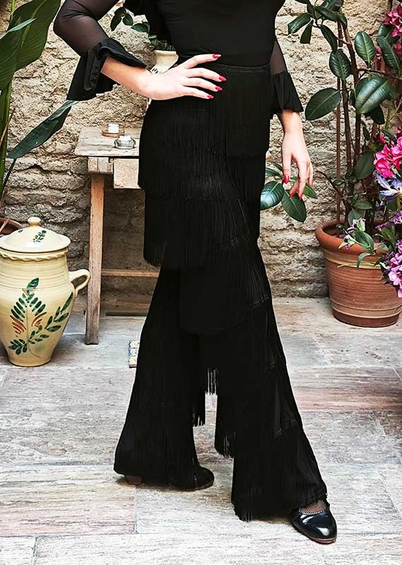 Pantalón Negro con Flecos
