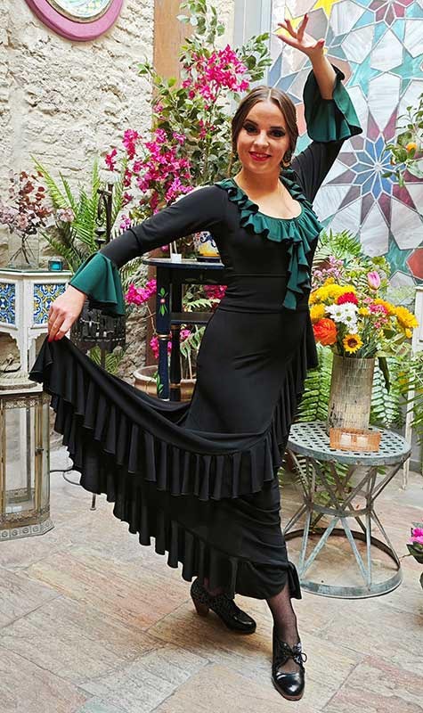 Jupe de flamenco noire à volants en diagonale