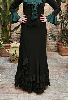 Jupe flamenco noire à trois volants et fente