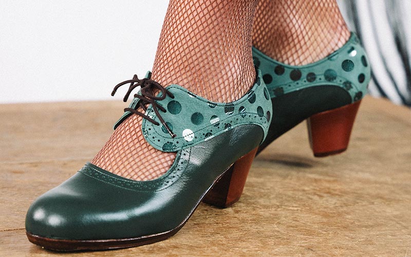 Chaussure de danse flamenco professionnelle en cuir vert bouteille et fantaisie avec lacets