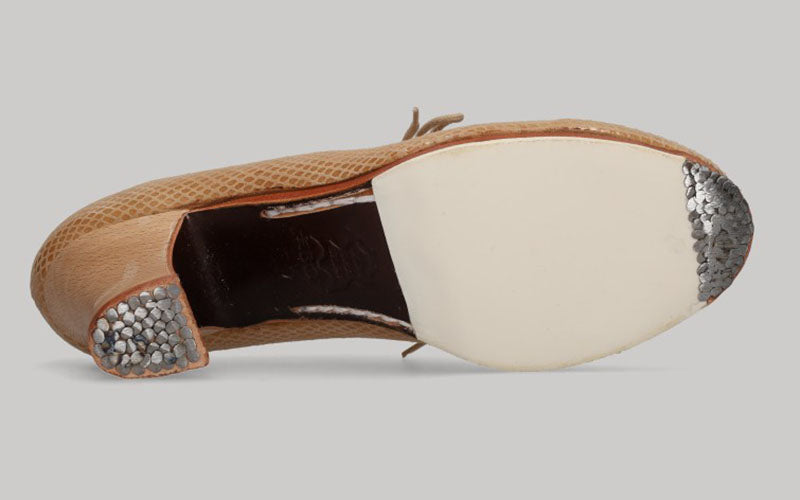 Zapato de Baile Flamenco Profesional Combinado en Fantasía Serpiente Beige y Adornos en Ante Beige