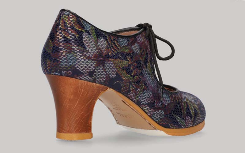Zapato de baile Flamenco Profesional Rojo con Fantasía de Flores Azules con Cordones