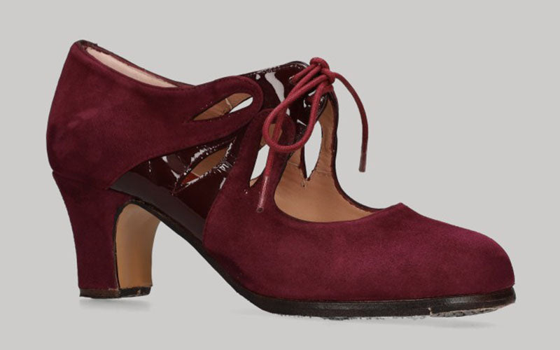 Chaussure de danse flamenco professionnelle en daim bordeaux et garniture en cuir verni