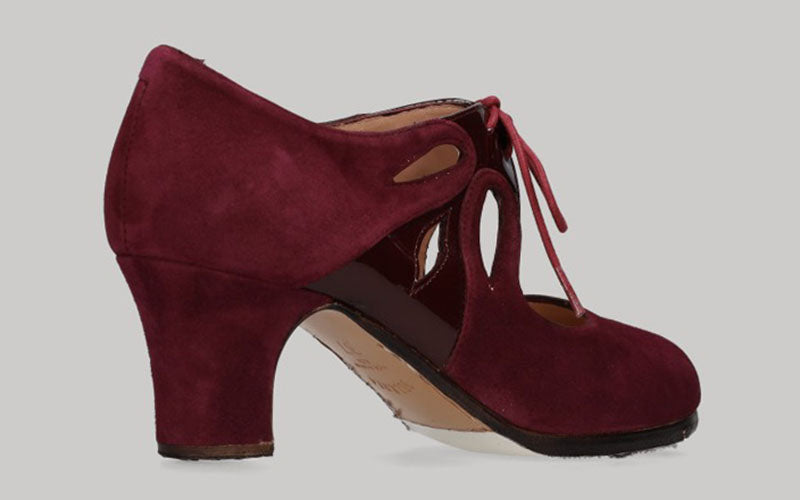 Chaussure de danse flamenco professionnelle en daim bordeaux et garniture en cuir verni