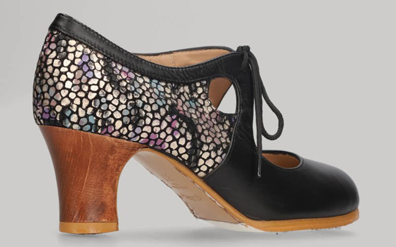 KANUFLAZ LACETS NOIRS/TIGE EN CUIR NOIR