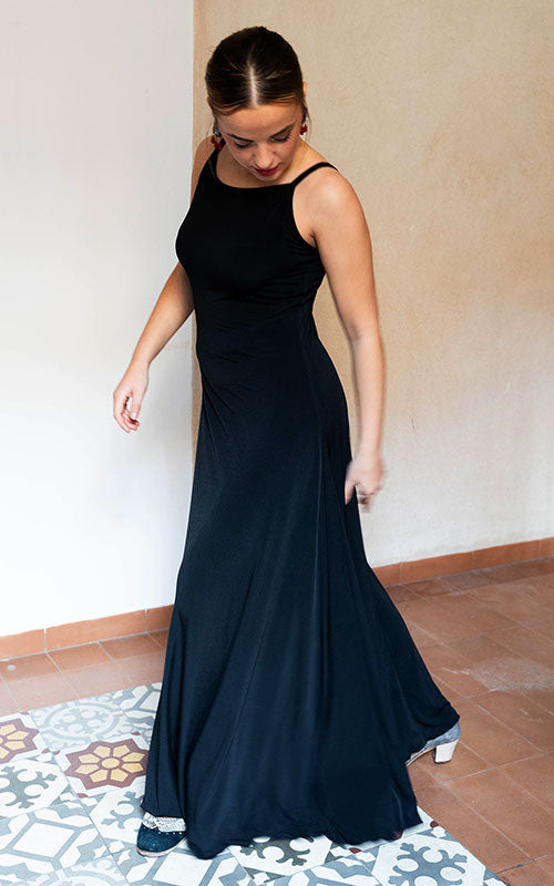 robe longue noire à bretelles