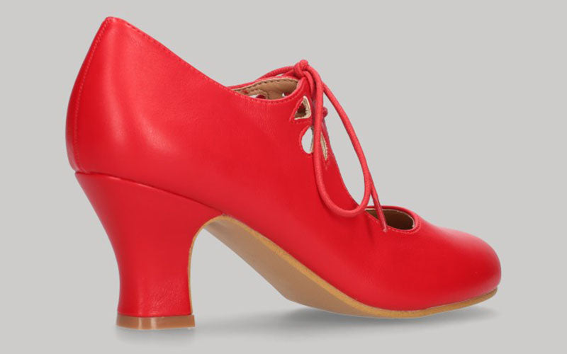 Red flamenco shoe in nappa leather with laces