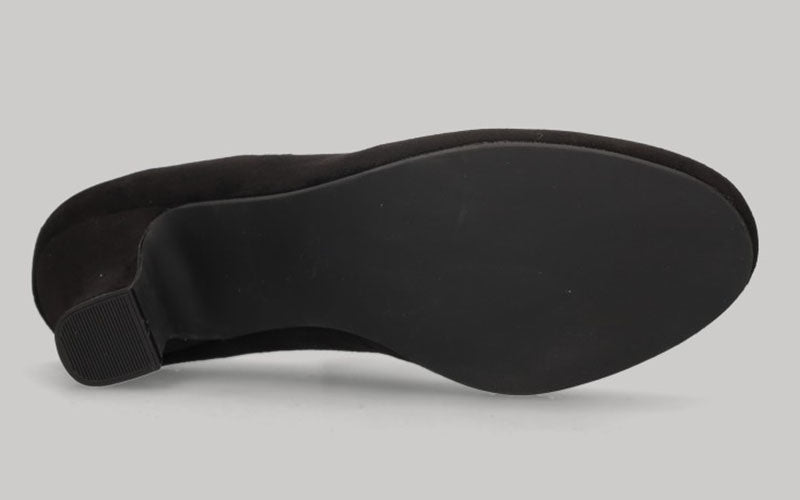 Black suede flamenco shoe with laces