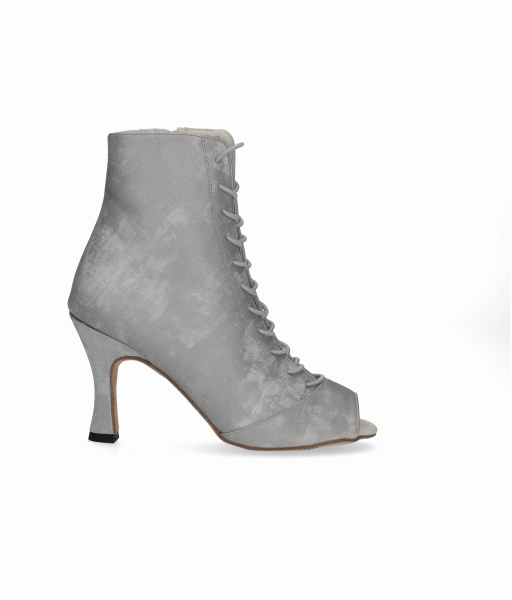 Zapato tipo botín para baile de salón de raso gris plata con cordones y cierre lateral con cremallera