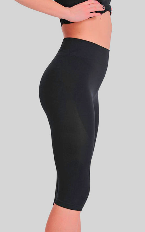 Capri leggings style shorts, black