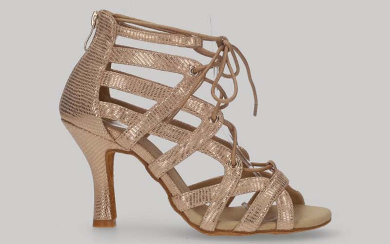 Zapato abotinado para baile de salón oro con tiras cruzadas con cordones y cierre cremallera en el talón