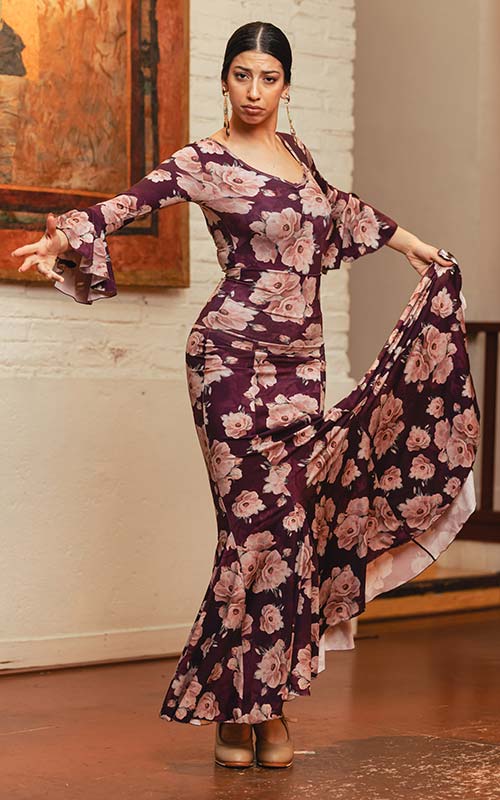 Falda flamenco Ogalla morada con estampado de flores rosas