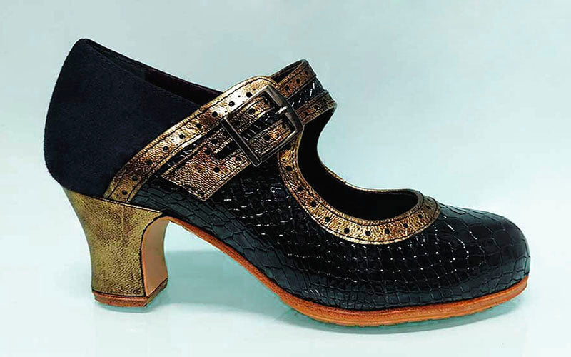 Zapato de baile flamenco profesional charol coco con ante negro y fantasía oro