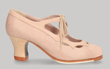 Zapato de baile flamenco profesional de piel repujada rosa maquillaje