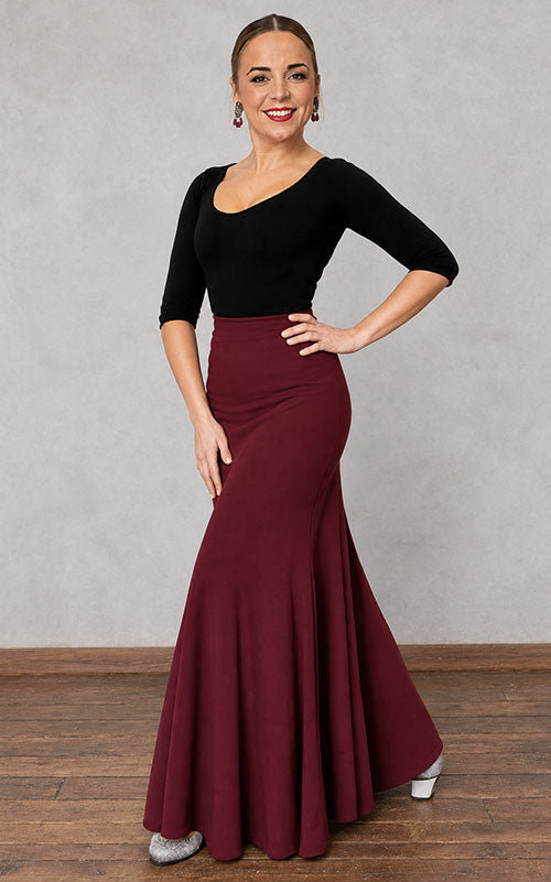 Falda flamenco color granate entallada con mucho vuelo