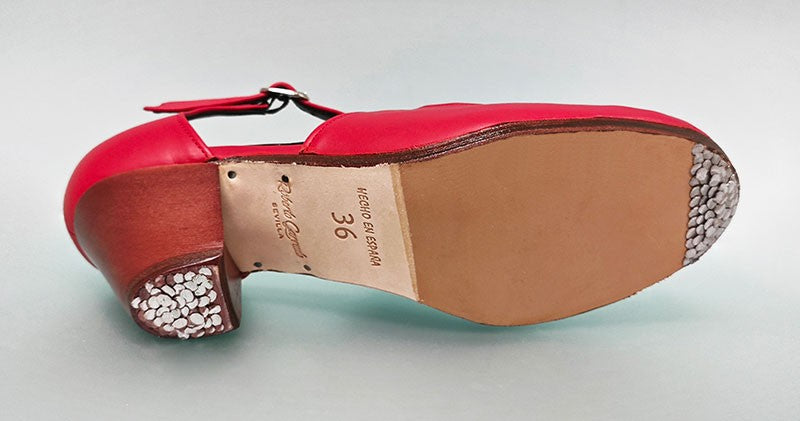 Chaussure de danse flamenco et espagnole en cuir rouge