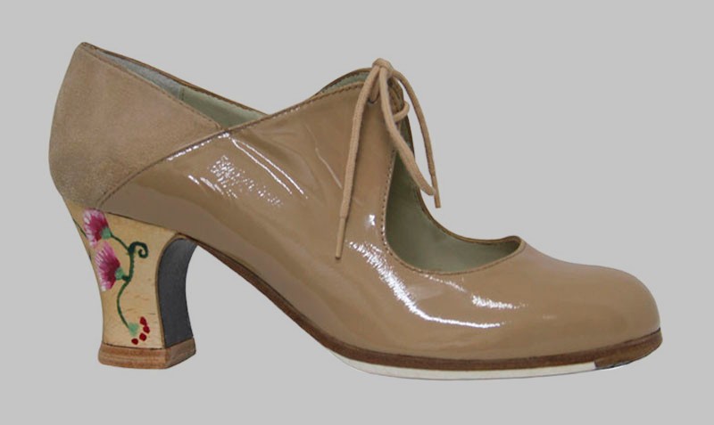 Chaussure de danse flamenco professionnelle en cuir verni beige et daim
