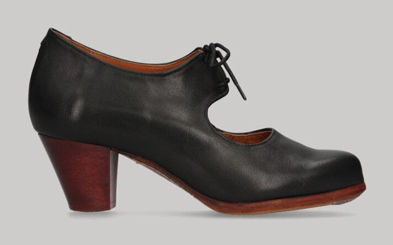 Zapato de baile flamenco profesional piel negro con cordones