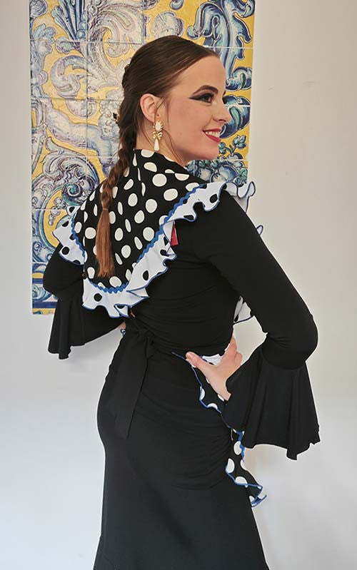 Conjunto Delantal y Mantoncillo  Flamenco Negro y Blanco con Lunares