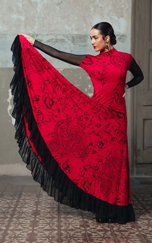 Charmante robe de flamenco rouge à imprimé noir