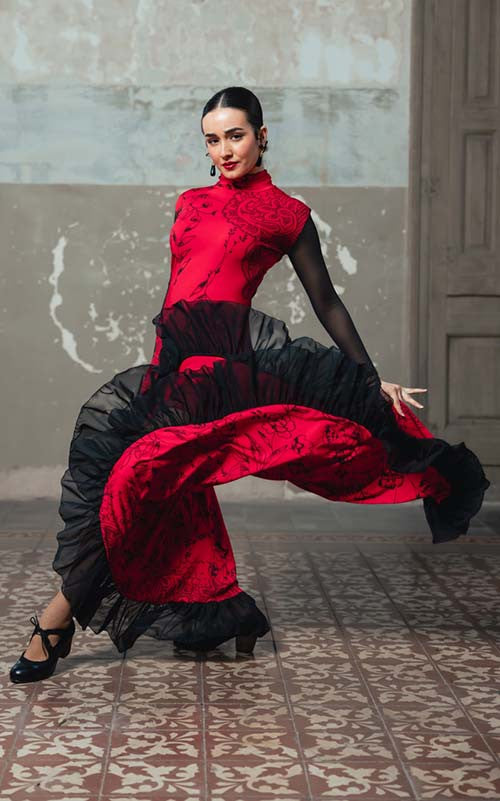 Charmante robe de flamenco rouge à imprimé noir