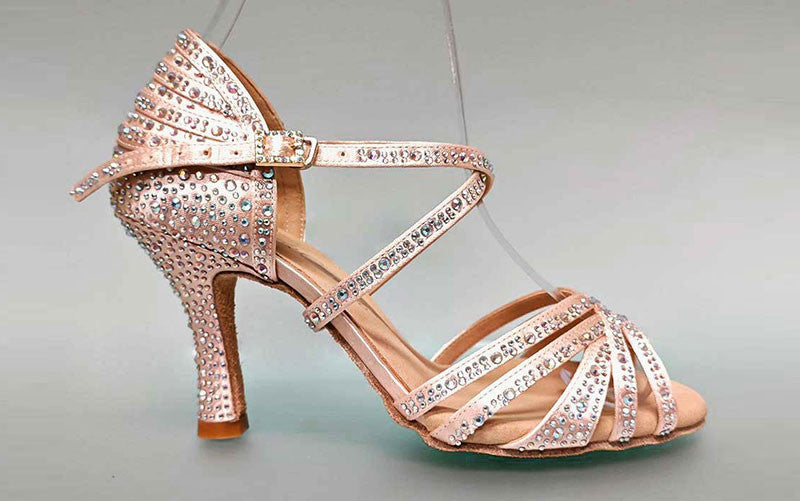 Chaussure de danse de salon rose clair avec plusieurs strass en cristal